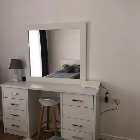 Apartamento Cozy In , Albania