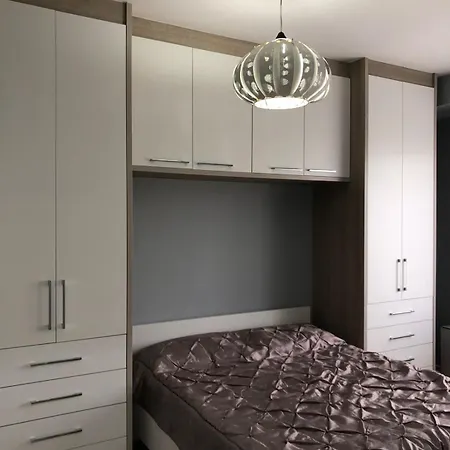 Cozy In , Albania Apartamento